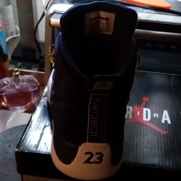 Air Jordan shoes - Picture 4 of 6